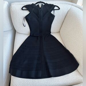 Beautiful Herve Leger midi sleeveless dress
